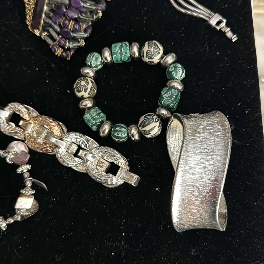Lot of bracelets - Picture 5 of 8